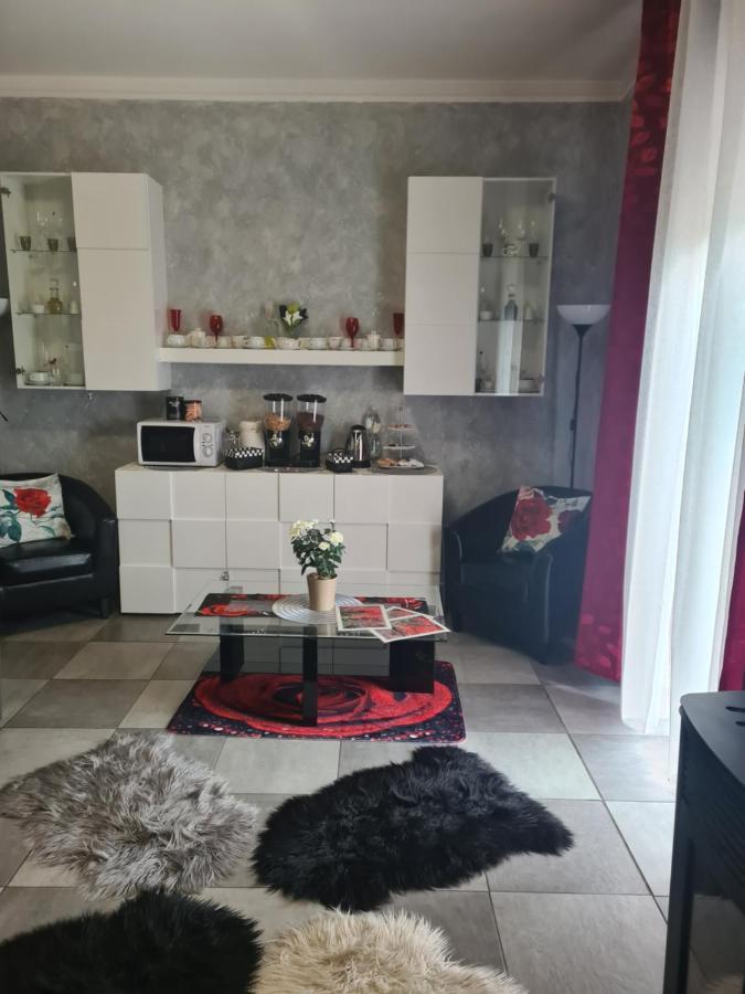 Petalo Rosso Apartment Pegognaga Luaran gambar