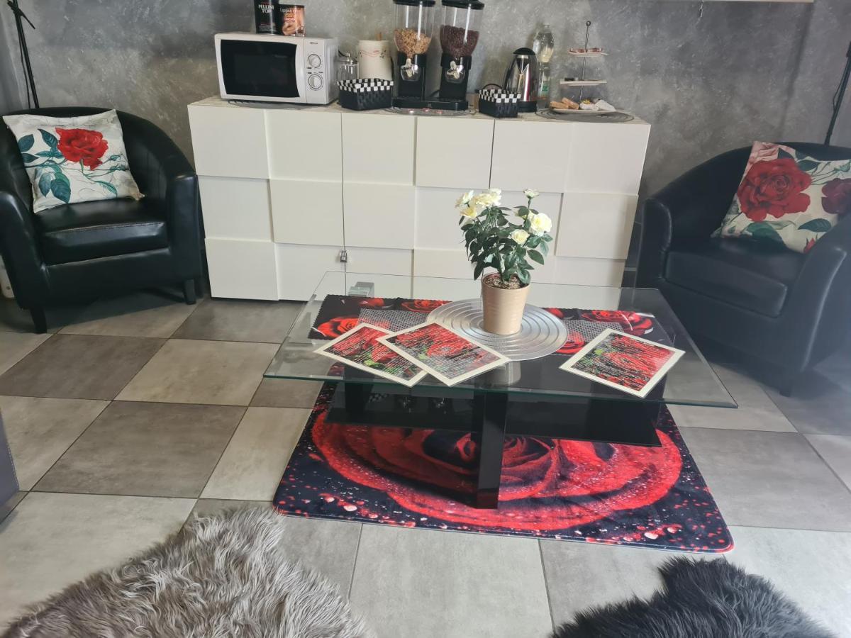 Petalo Rosso Apartment Pegognaga Luaran gambar