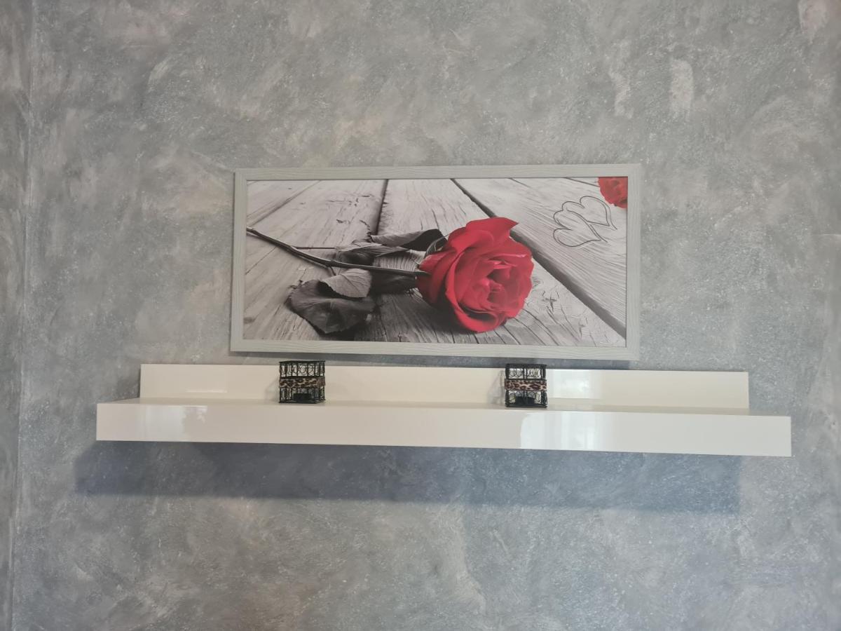 Petalo Rosso Apartment Pegognaga Luaran gambar